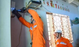 EVN lỗ lũy kế 44.792 tỉ đồng, Bộ Công Thương đề xuất tính khoản lỗ vào giá bán...