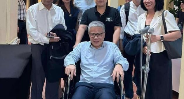Hả hê trước nỗi đau: Biểu hiện của sự chưa trưởng thành