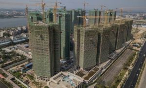 Trung Quốc đối mặt hậu quả nặng nề từ cơn sốt bất động sản: nền kinh tế trả...