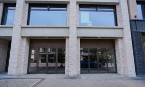 Vinfast gỡ biển hiệu toàn bộ phòng trưng bày, đại lý, lặng lẽ rời nước Đức