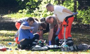 Nam sinh 17 tuổi đâm giáo viên trọng thương tại trường cao đẳng nghề ở Đức, bị...