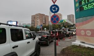 Nga đối mặt nguy cơ thiếu nhiên liệu, giá xăng tăng vọt do Ukraine tấn công...