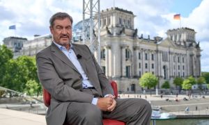 Thống đốc Bayern đề xuất đưa đàn ông Ukraine về nước nhập ngũ, phản đối quân...