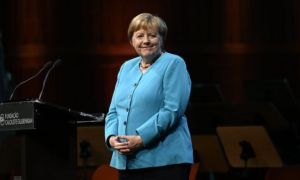 Cựu Thủ tướng Đức Angela Merkel gây tranh cãi với phát ngôn đổ lỗi cho Ba Lan,...