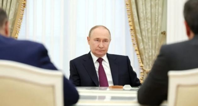 Putin sẵn sàng đánh đổi kinh tế Nga vì ảo tưởng chiến thắng ở Ukraine và khát...