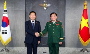 Thứ trưởng Quốc phòng Việt Nam bị tố có hành vi không đúng mực với nữ công...