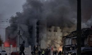 Kyiv đối mặt thêm một đêm kinh hoàng khi quân xâm lược Nga phóng tên lửa đạn đạo