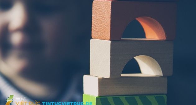 Ở Đức với con: Lĩnh lương hưu Việt Nam qua thẻ ATM có được không?